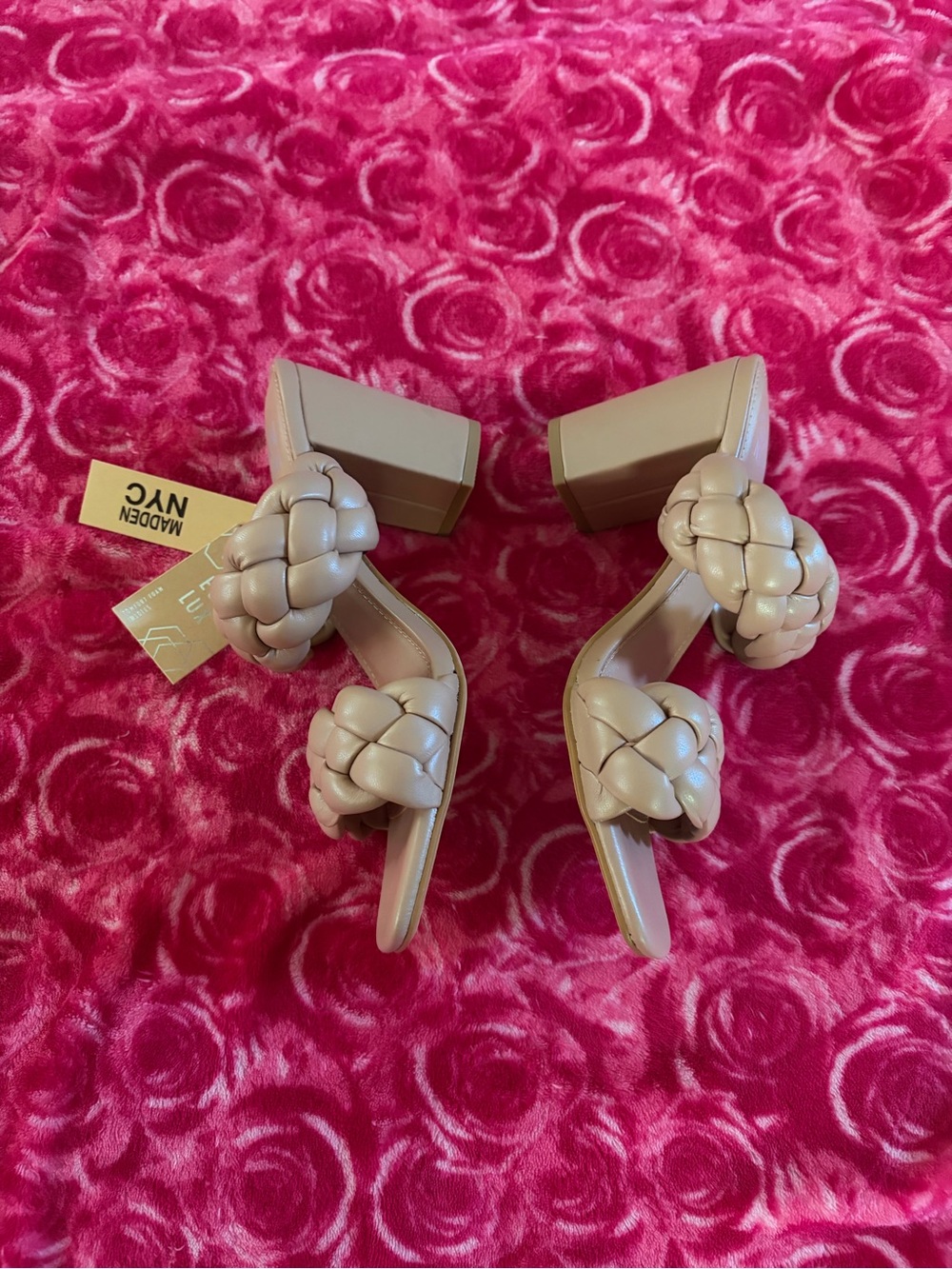 ❤️Madden NYC Women's Tan Braided Slide Sandals Size 8 New - Picture 2 of 9